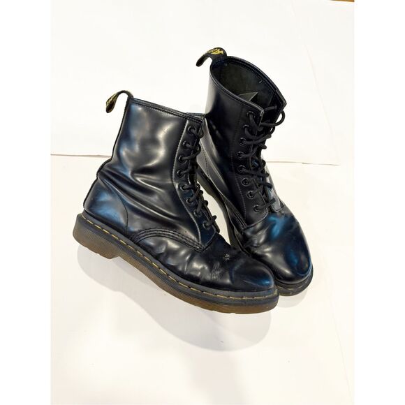Dr. Martens Shoes - Dr. Martens Pascal Combat Boots Size 41 US 9 Grunge Punk Alternative Black